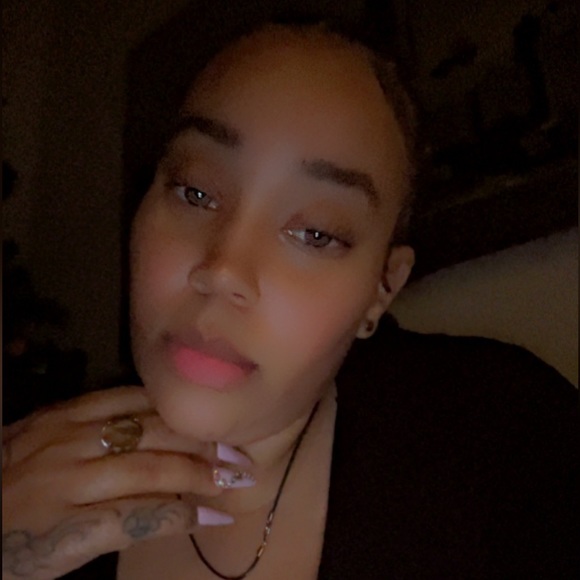 Meet your Posher, Pretty - Picture 4 of 5